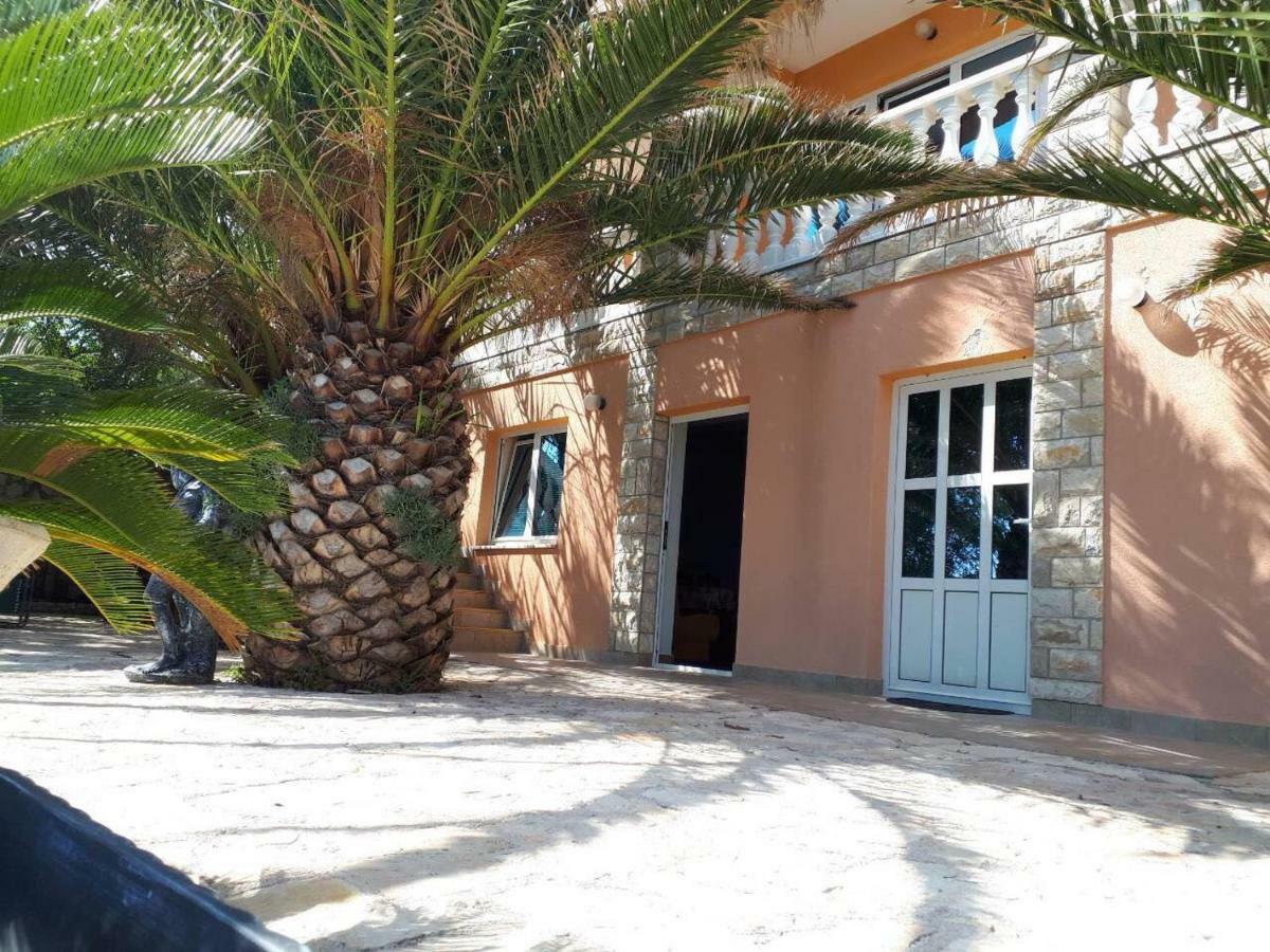 Apartments Horvat On Island Pag Vlasici Luaran gambar