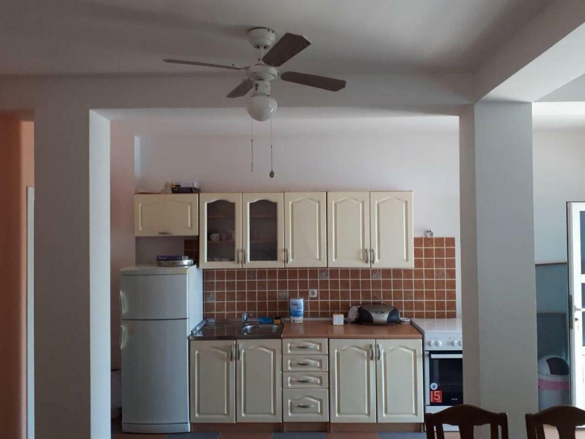 Apartments Horvat On Island Pag Vlasici Luaran gambar