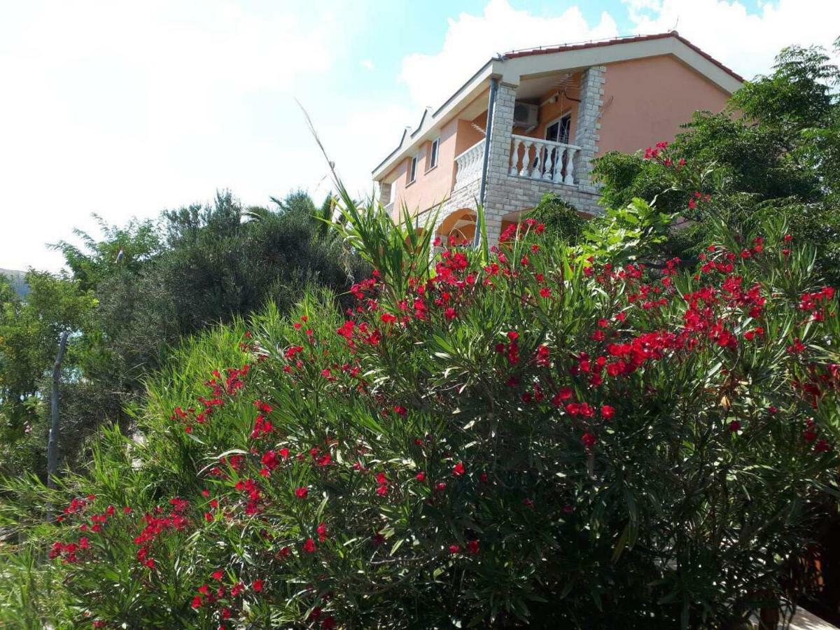 Apartments Horvat On Island Pag Vlasici Luaran gambar
