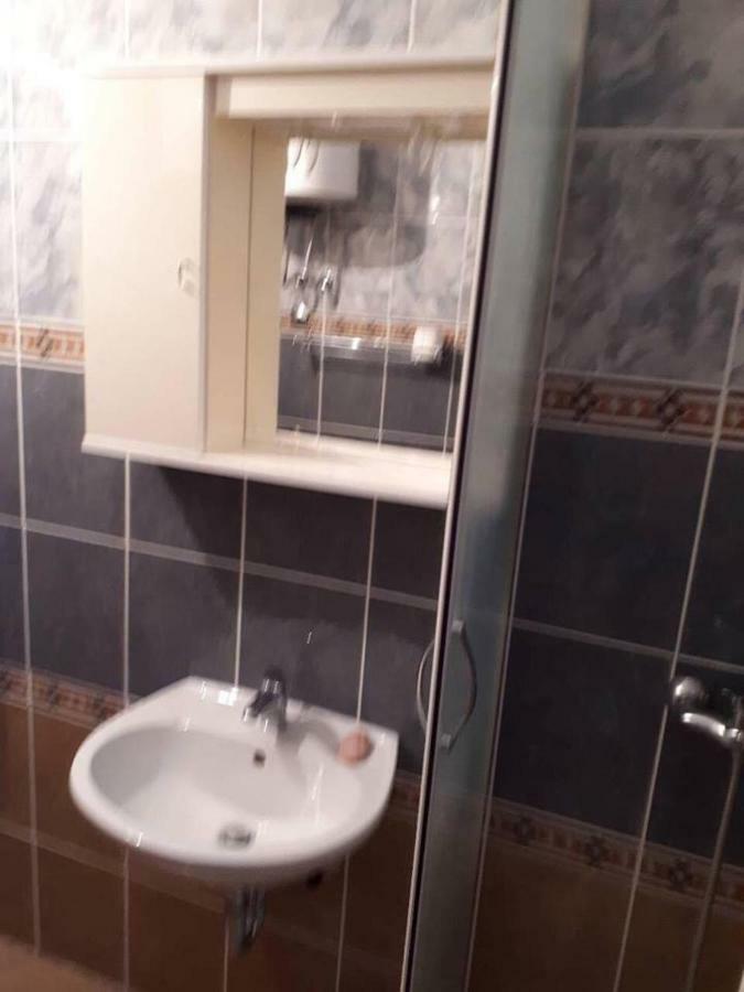Apartments Horvat On Island Pag Vlasici Luaran gambar